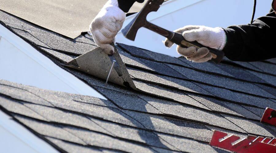 Professional gutter cleaning in Tekoa, WA